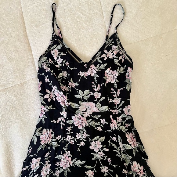 Lulus Esperanza Floral Print Side Slit Midi Dress Black Size XS - Picture 2 of 7